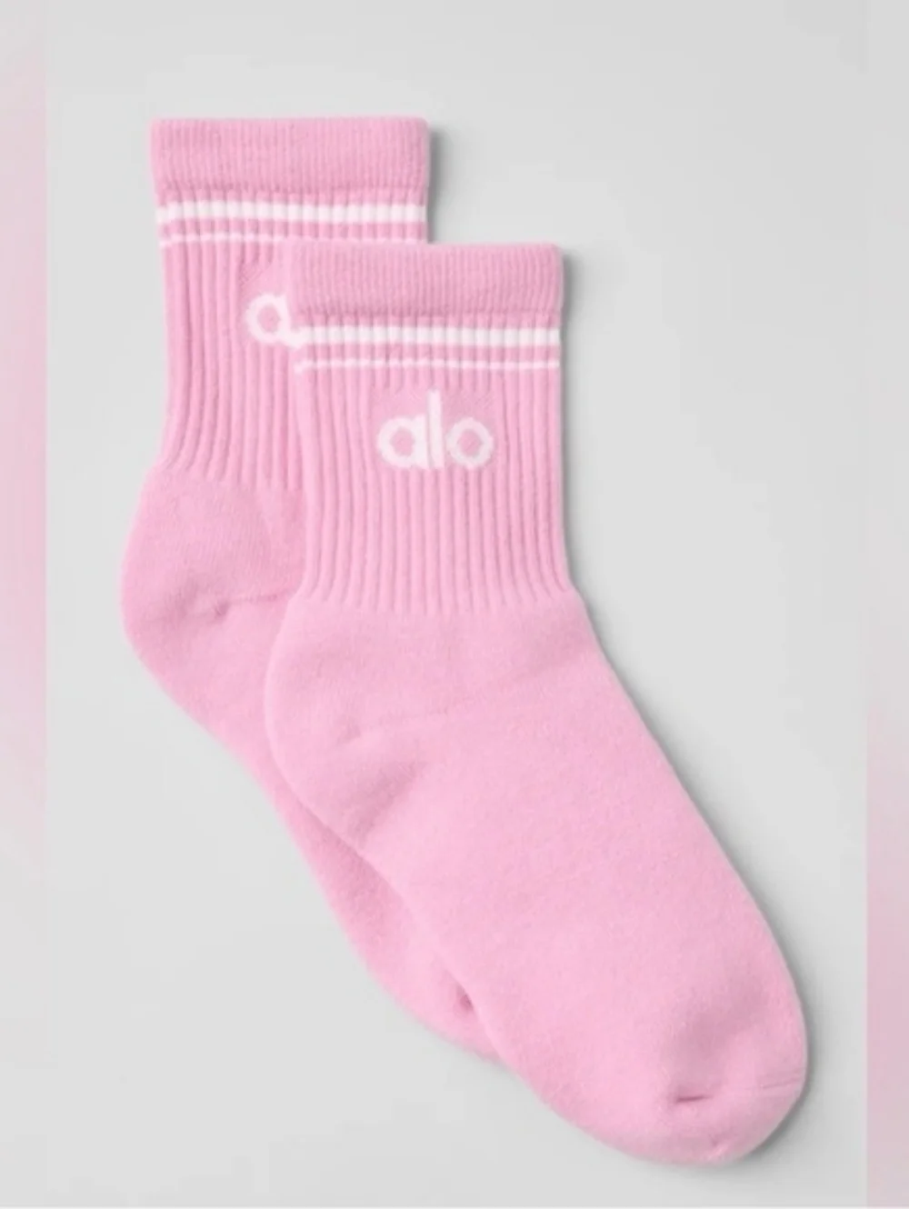 NWT Alo Yoga Half Crew Throwback Socks Sweet Pink With White Logo Unisex Medium